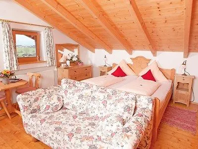 Apartment Und Landhaus Berger